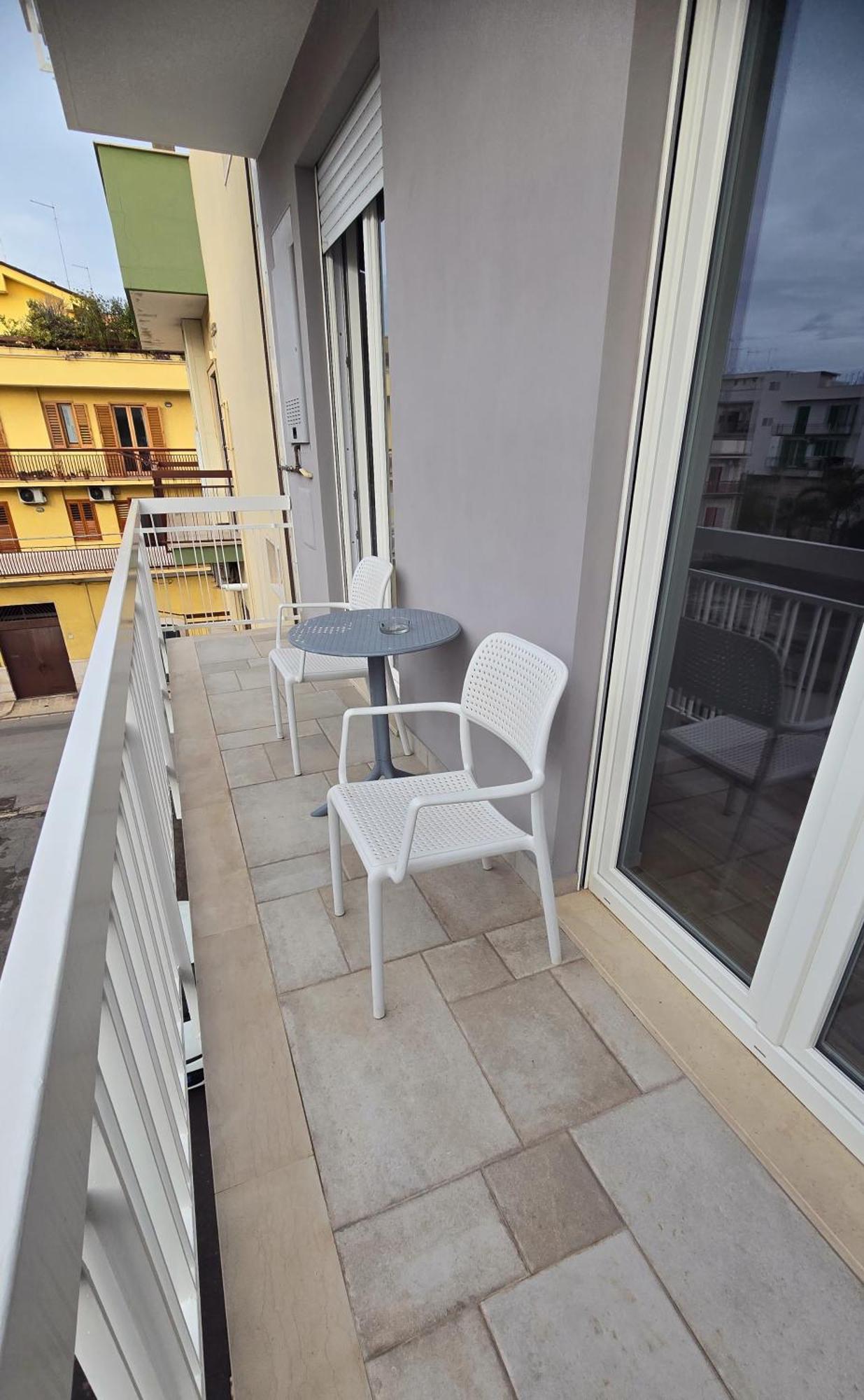 Case Vacanze 106 Maison De Charme Giovinazzo Exterior photo